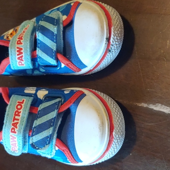 Paw Patrol Velcro Shoes size 6 - Picture 5 of 9
